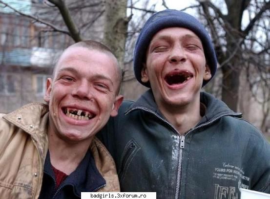 Copii :)) - ce-i drept..putin mai handikpatzi...dar...tot - FUNNYPICS