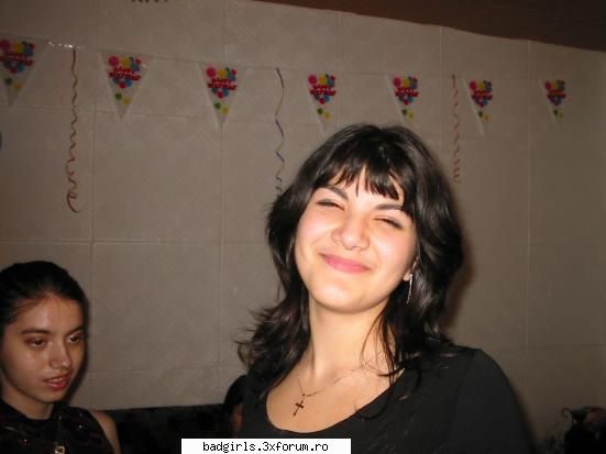 poze cu me :) - me again...prea happy eram... ;P - Pozele userilor acestui site